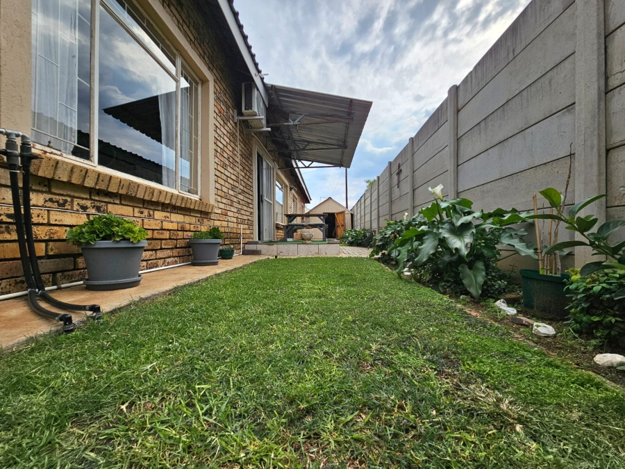 3 Bedroom Property for Sale in Miederpark North West